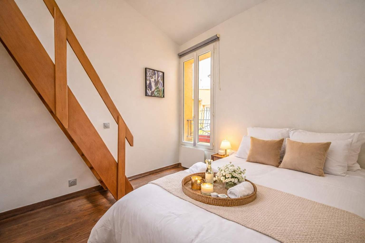 Duplex Montmartre 6 Pers à Pied